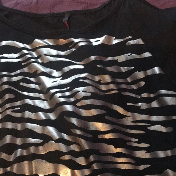 Top - Picture 3 of 3